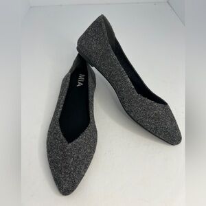 New MIA Kerri Pointed Toe Flat Size 6 Dark Gray